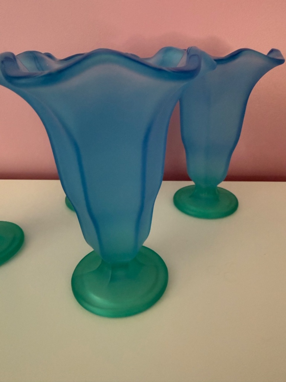 Set of 4 Green and Blue Melamine Ice Cream Sundae Glasses NWOT - Picture 2 of 5